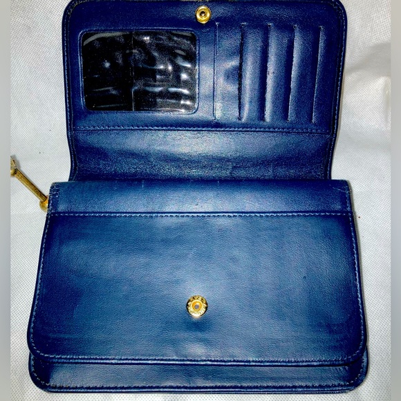 Wallet - Picture 2 of 8